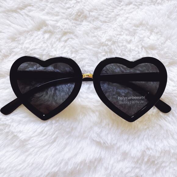 Pixie Black Girl Heart-shape Sunglasses - Picture 1 of 12